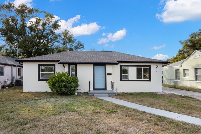 Primary Photo - 211 37th St S