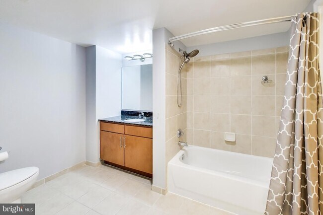 Building Photo - 915 E Street NW Unit 414