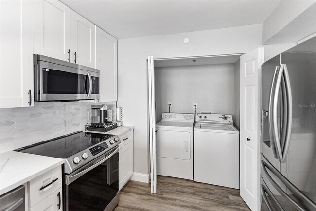 Building Photo - 97 Sunset Dr