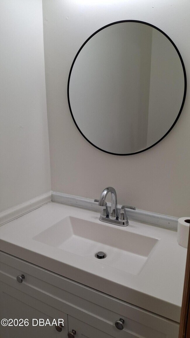 Building Photo - 1302 Deer Springs Rd