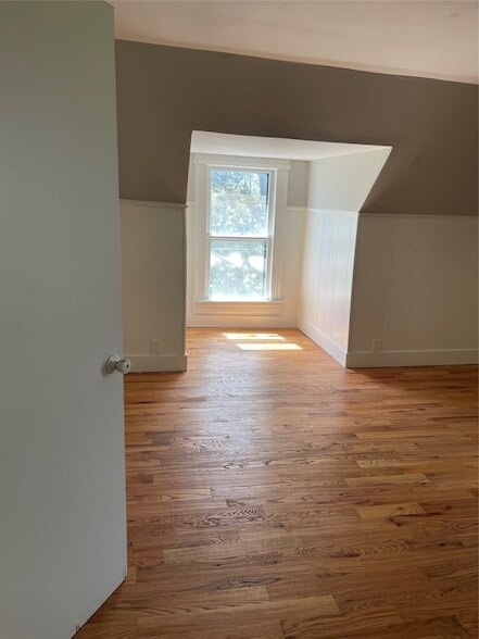 Building Photo - 402 S Pearl St