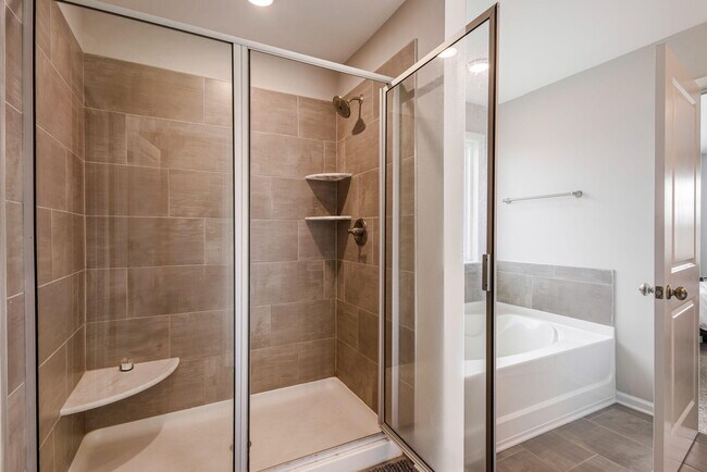 Building Photo - 3580 Hilltop Trl
