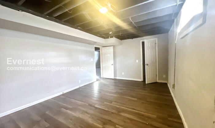 Building Photo - 11330 E 24th St S