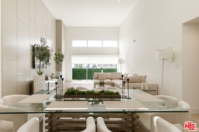 Building Photo - 10630 Wilkins Ave