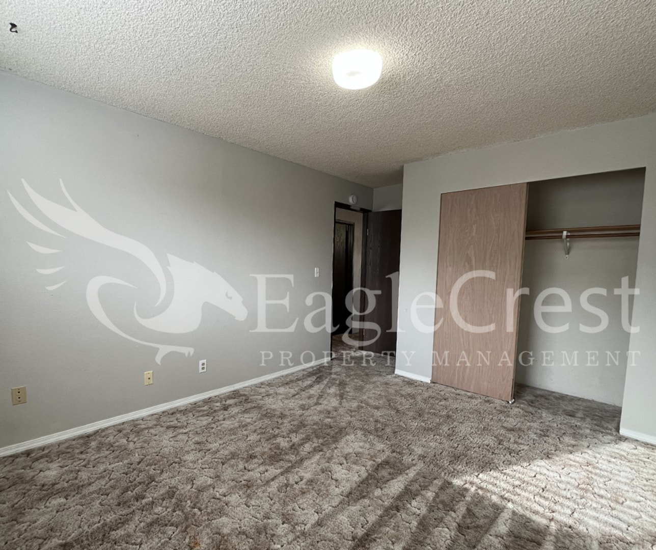 Building Photo - 17/19 S. Roosevelt