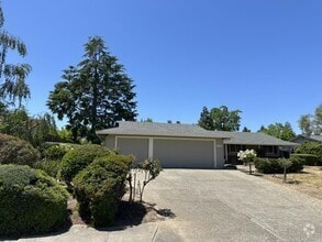 Building Photo - 12689 Cambridge Dr