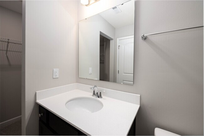 Building Photo - NEW 3 Bedroom Townhome Minutes from Downto...