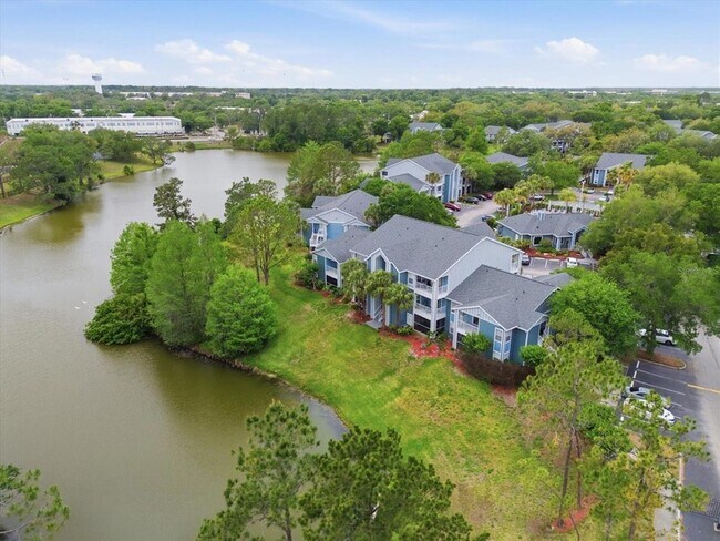 Building Photo - 2504 Grassy Point Dr