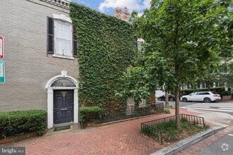 Building Photo - 1225 30th St NW