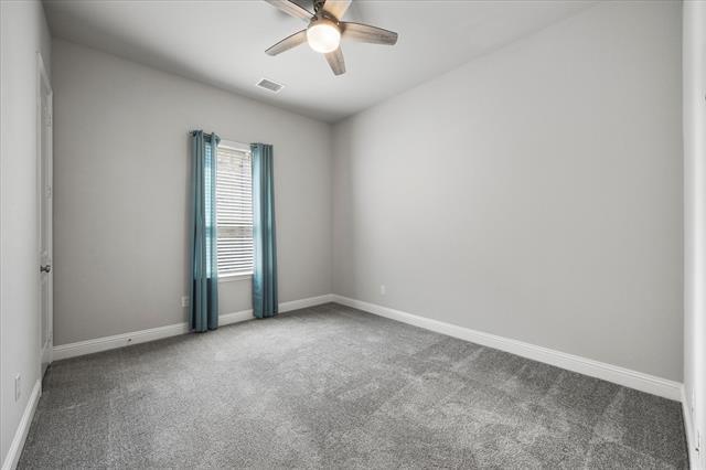 Building Photo - 605 Emerson Dr