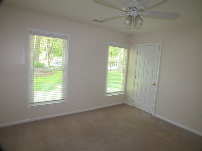 Building Photo - Pristine, 3 bedroom, 2 bath ranch style home located in Sardis Woods!