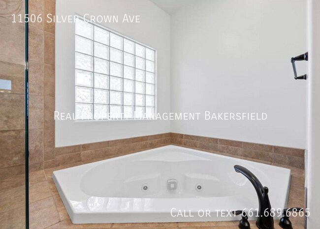 Building Photo - 11506 Silver Crown Ave