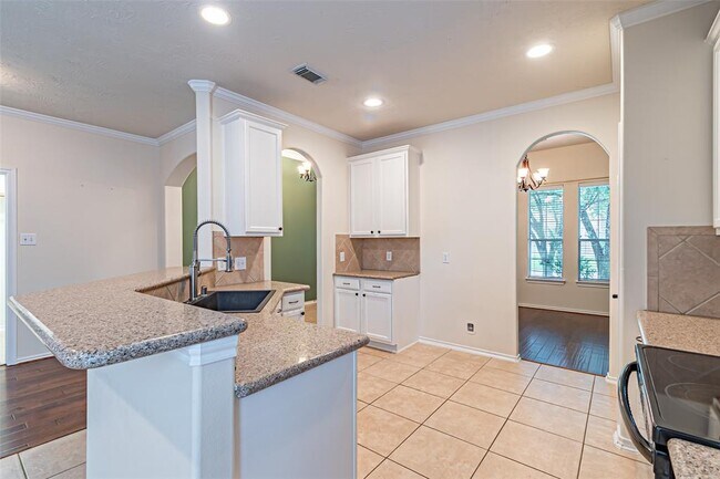 Building Photo - 17911 Serene Shore Dr