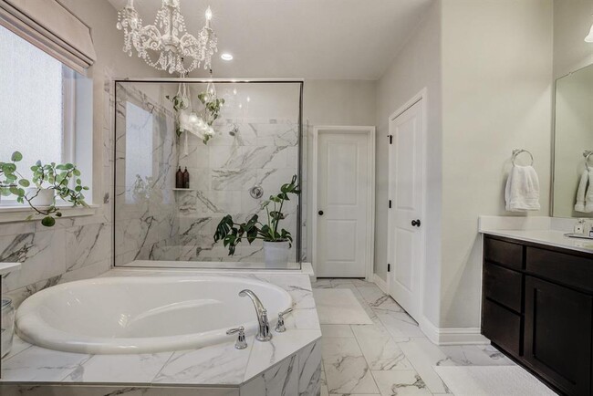 Building Photo - 4808 Globe Mallow Dr