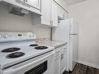 Building Photo - Pinehurst Apartments