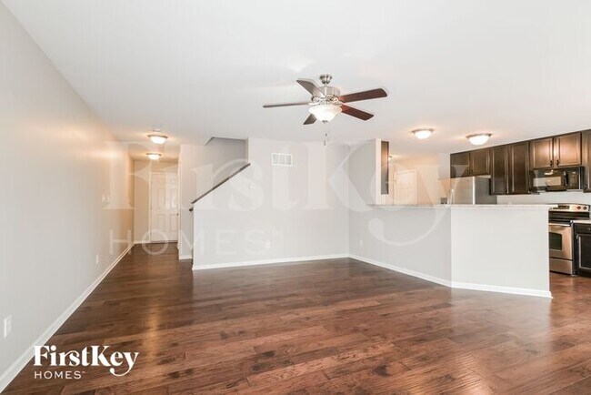 Building Photo - 455 Spring Trce