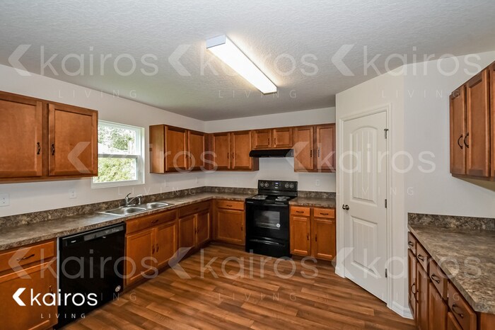 Building Photo - 94 Rolling Sands Dr