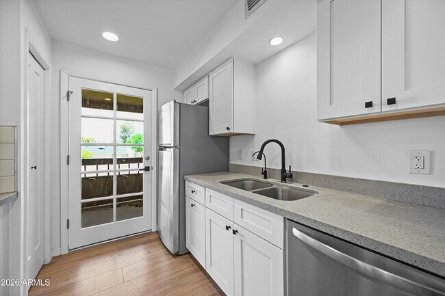 Building Photo - 5998 N 78th St