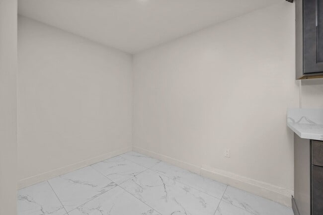 Building Photo - 6248 Dorothy Dr