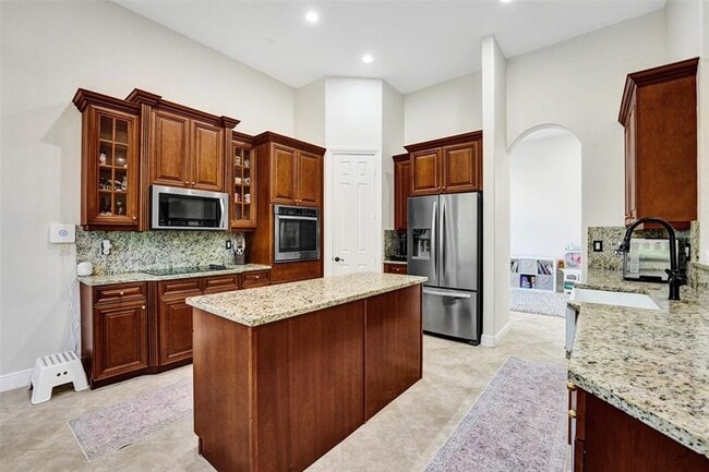 Building Photo - 7421 NW 115th Terrace