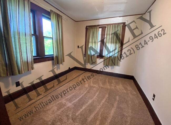 Building Photo - Three Bedroom Home