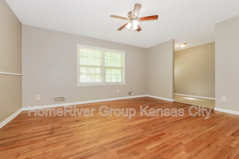 Building Photo - 5112 Osage Ave