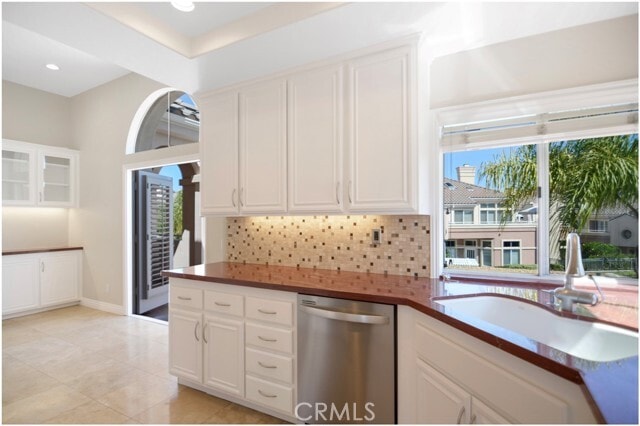 Building Photo - 29 Costa Brava