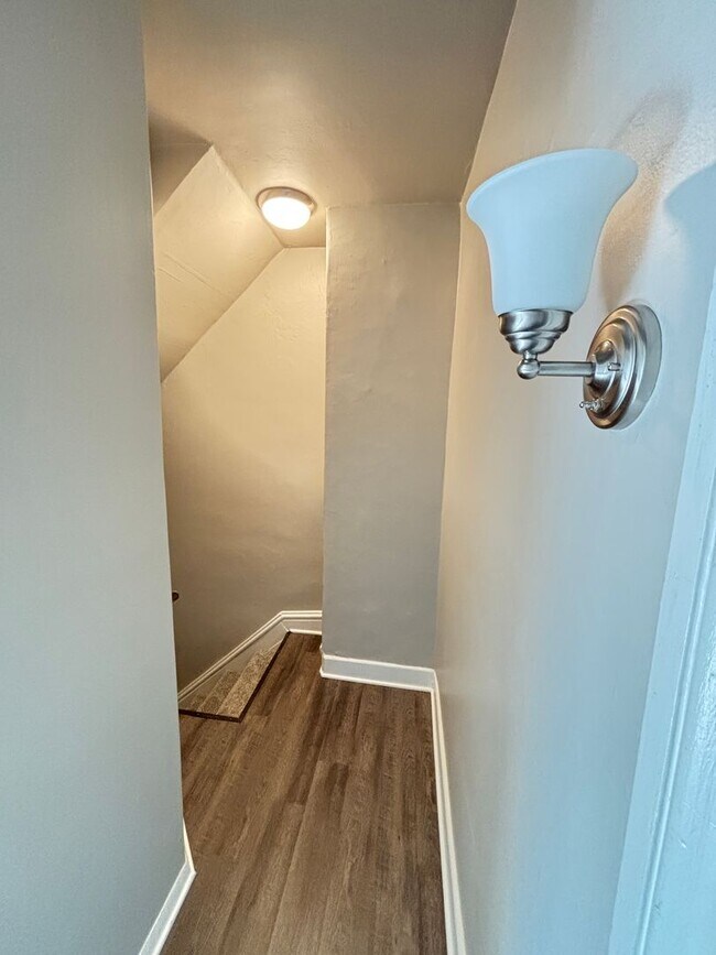 Building Photo - 2 BR Home Available in Catasauqua, PA