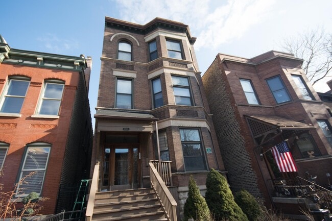 Building Photo - 2025 N Clifton Ave