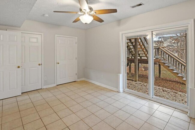 Building Photo - 359 Montgomery Cir