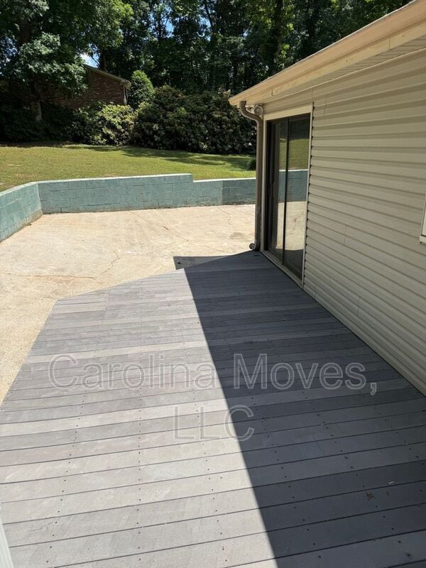 Building Photo - 102 Woodhaven Ct