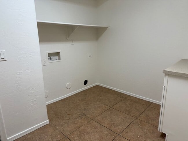 Building Photo - Flag Homes - 029