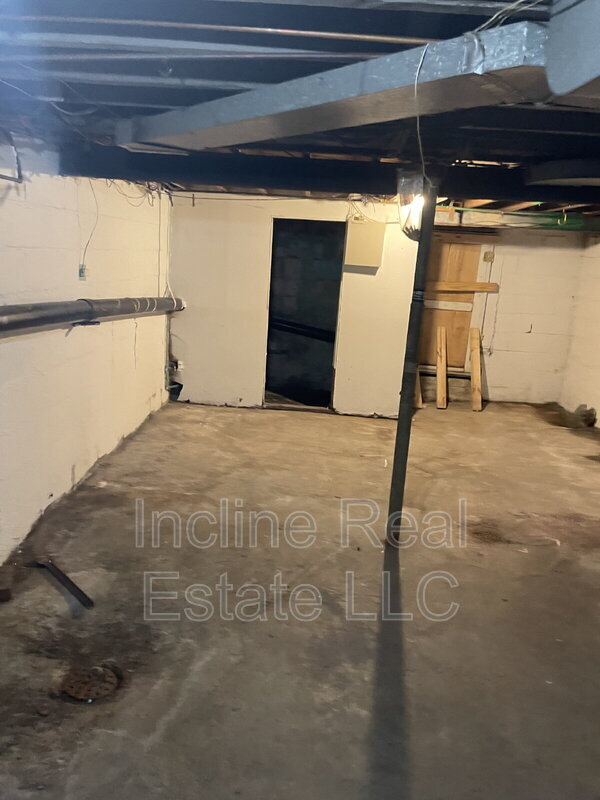 Building Photo - 1511 Scott St