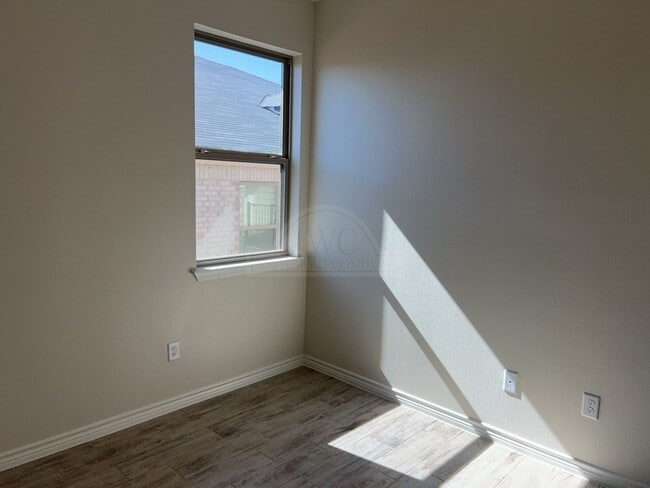 Building Photo - 5102 Rose Petal Ct