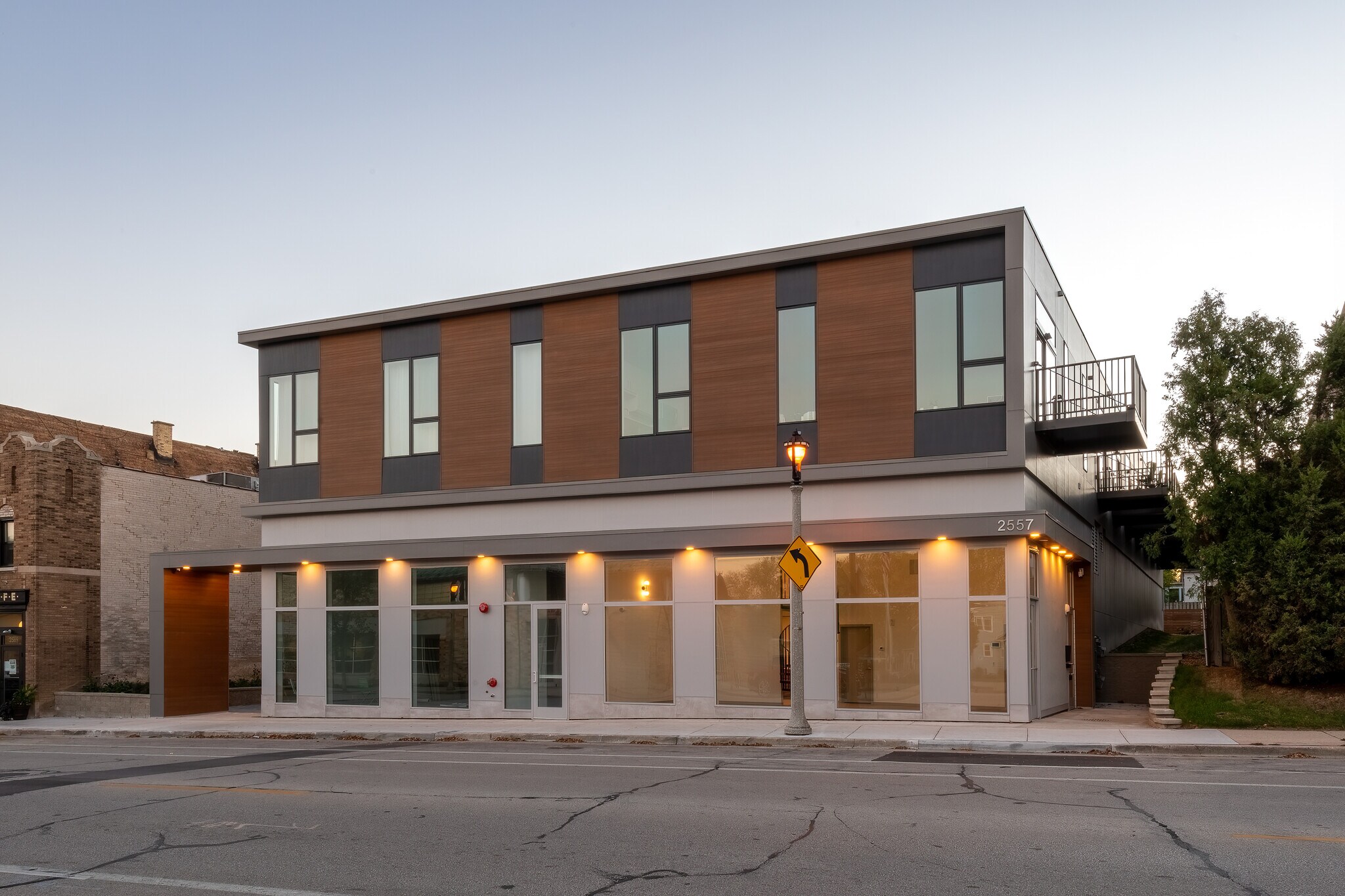 Building Photo - 2557 S Kinnickinnic Ave