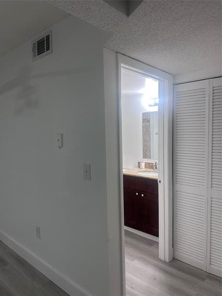 Building Photo - 450 Palm Cir W