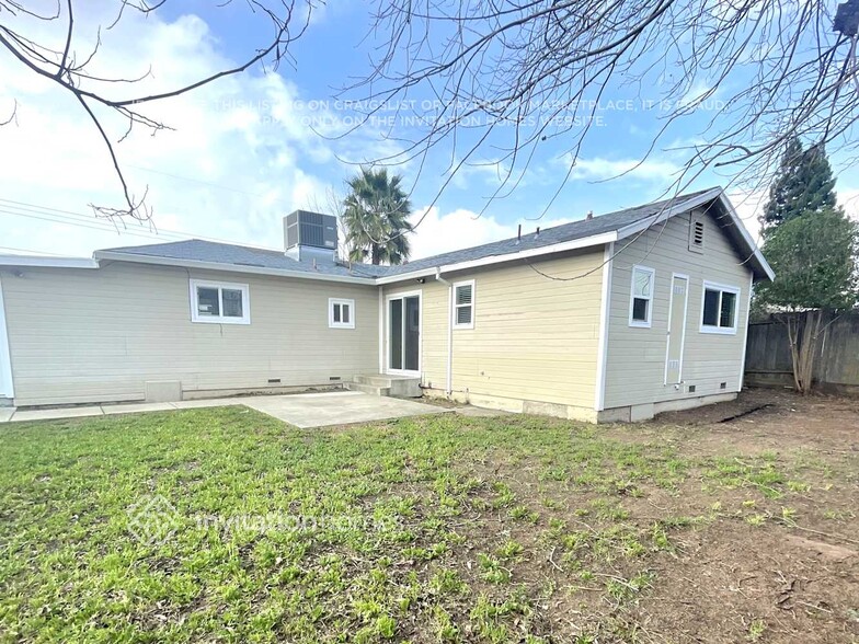 Building Photo - 7116 Linda Vista Dr