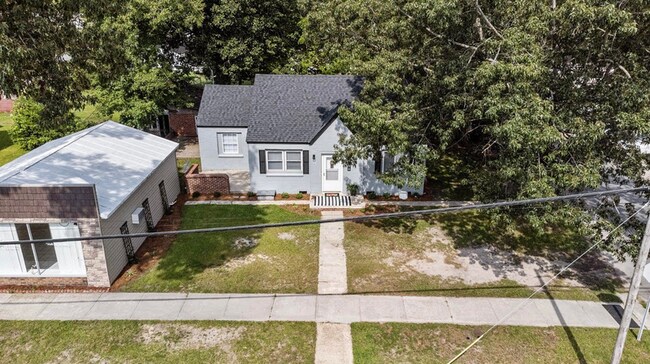 Building Photo - 4196 N Lee St