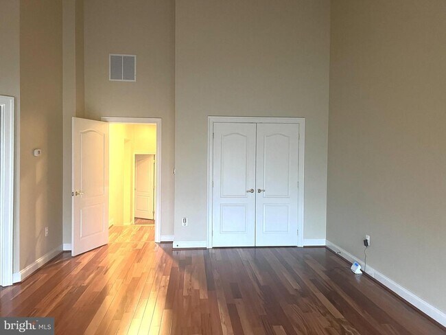 Building Photo - 6403 Velliety Ln