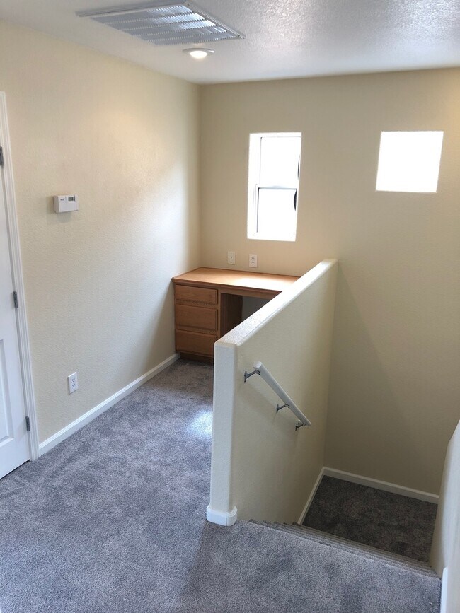 Building Photo - Spacious 2-Story Home with Oversized Beds ...