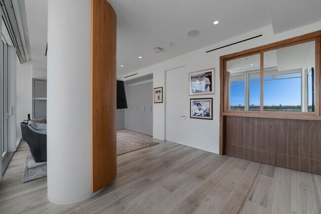 Building Photo - 9001 Collins Ave