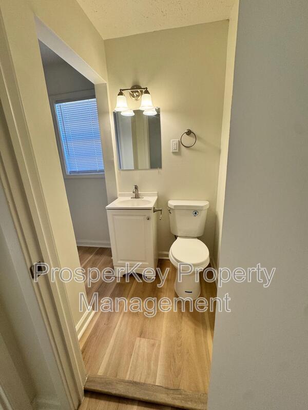 Building Photo - 2119 Shelby St