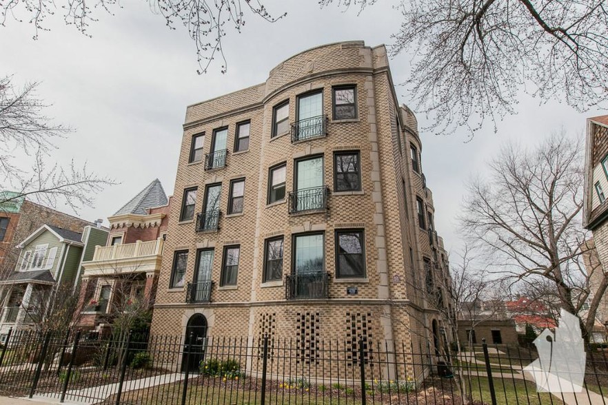 Primary Photo - 4836 N Paulina St