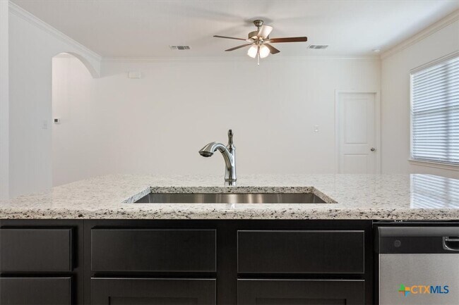 Building Photo - 8615 Chena Rdg Dr