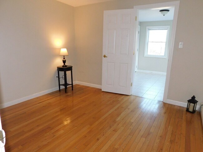 Building Photo - 251 Neponset St