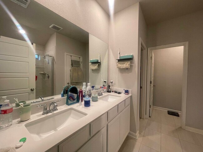 Building Photo - 10741 Yellowtail Blvd