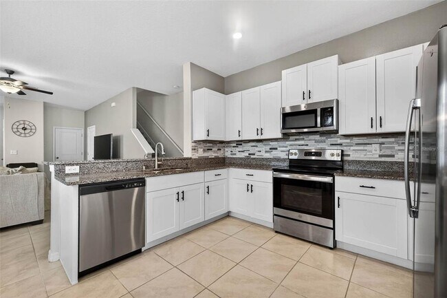 Building Photo - 10432 Shady Preserve Dr