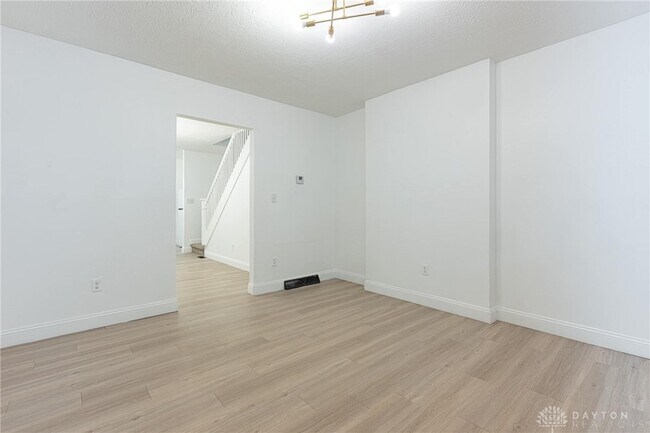 Building Photo - 321 Deeds Ave