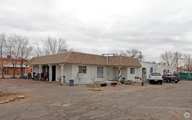 Primary Photo - 1016 Coal Ave SW