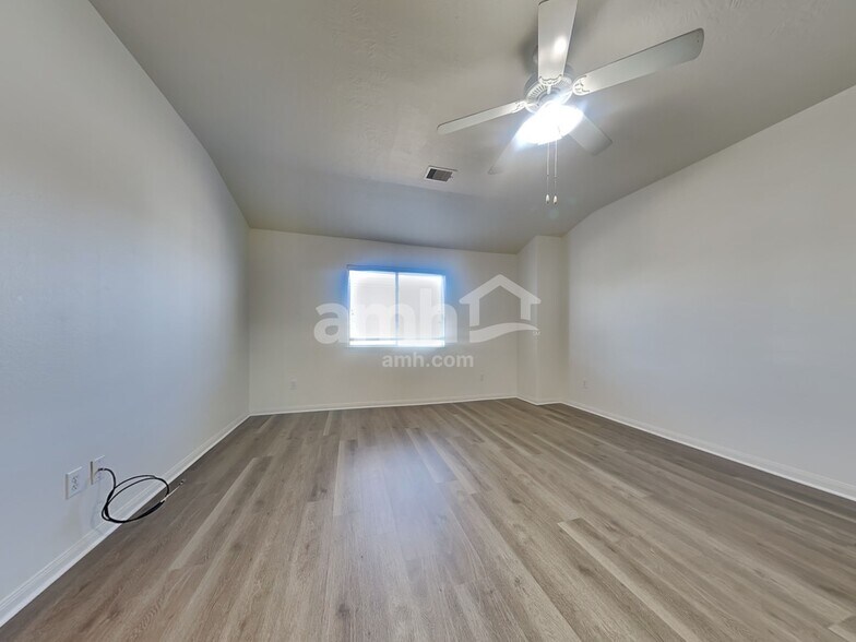 Building Photo - 19414 Dry Canyon Ct